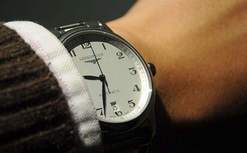 浪琴手表濟南售后維修服務點電話地址