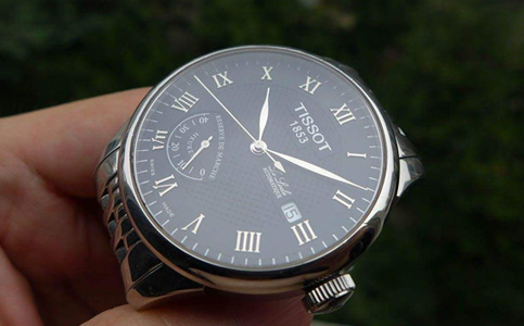 合肥天梭服務(wù)中心(怎樣解決天梭手表表盤生銹的問題)