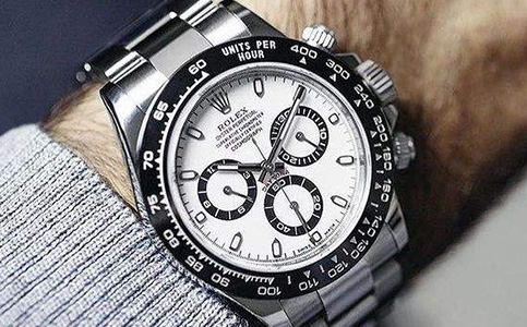 無錫勞力士手表維修點售后服務電話（勞力士手表表殼出現劃痕）