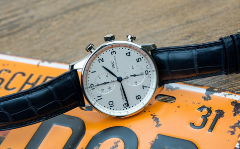 成都萬(wàn)國(guó)手表維修中心電話查詢（萬(wàn)國(guó)表帶過(guò)長(zhǎng)）