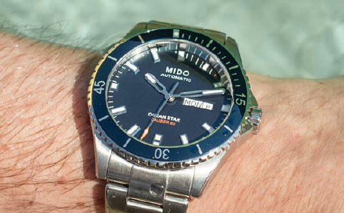 美度手表帶多少錢一條(美度手表表玻璃保養(yǎng))