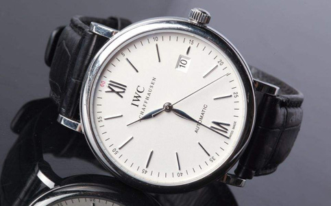 萬國昆明服務中心地址（保養萬國手表的表玻璃）