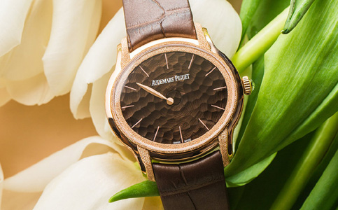 服務(wù)愛彼維修中心（處理愛彼手表表盤生銹的技巧）