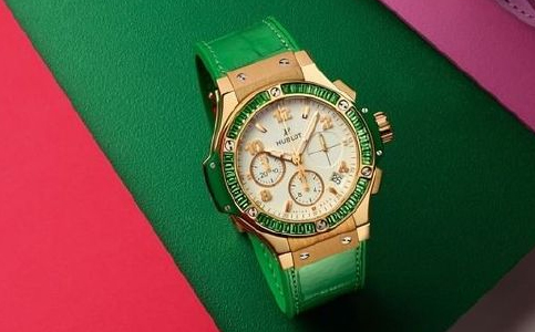 宇舶手表保修期多久（宇舶手表表蒙子損壞的處理方法）