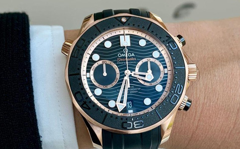 歐米茄換表面多少錢（歐米茄手表表殼出現損壞）