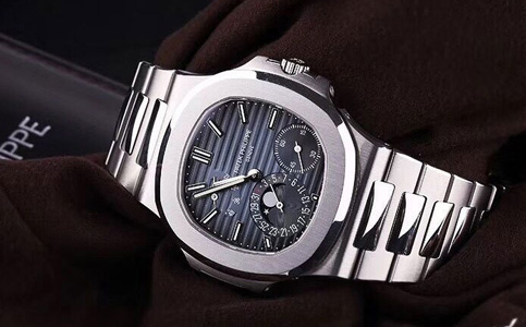 百年靈手表維修地址（百年靈手表表盤變色的原因）