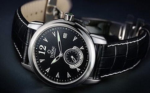 梅花手表售后服務(wù)電話（梅花手表的表針竟然會變色）